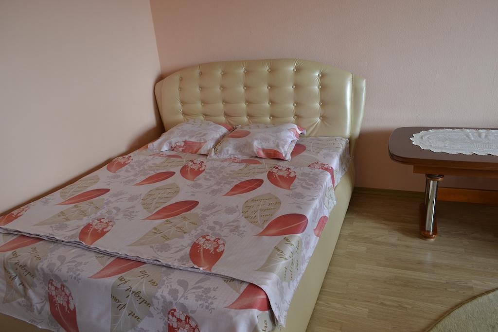 Studio Apartments Kamianets-Podilskyi Habitación foto